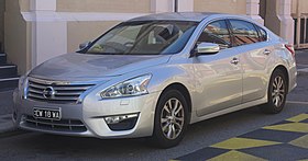 2013-2015 Nissan Altima (L33) ST sedan (2018-11-29) 01.jpg